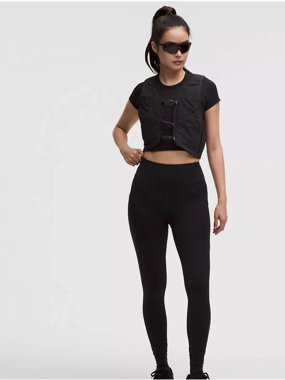 *LULULEMON ATHLETICA* Black Stretch Leggings w/ Side Pockets Size 8